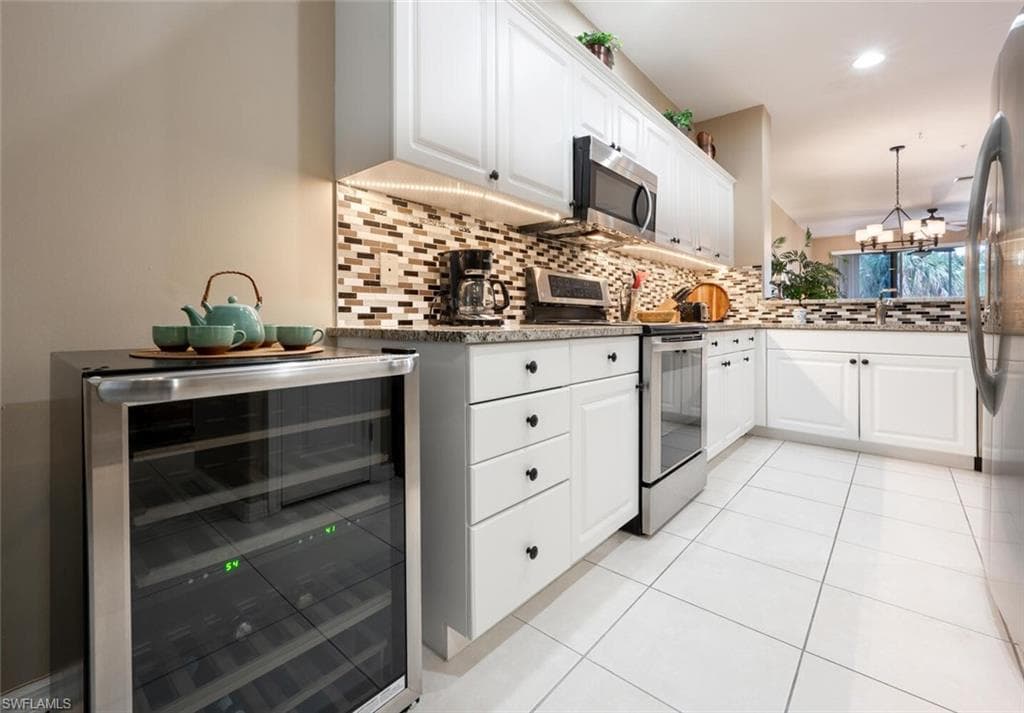 4844 Hampshire Ct 104, Naples, FL 34112-3