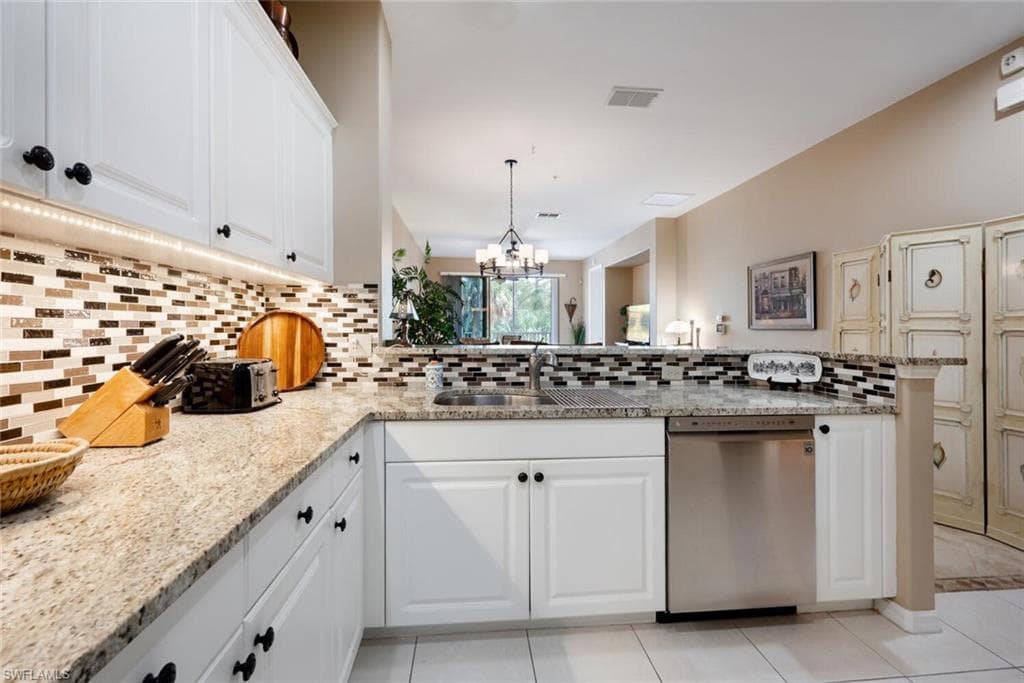 4844 Hampshire Ct 104, Naples, FL 34112-7