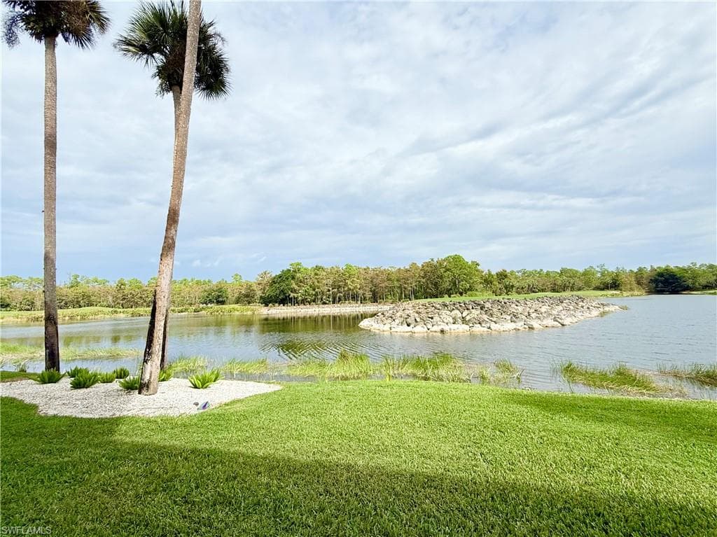 8555 Naples Heritage Dr 217, Naples, FL 34112-23