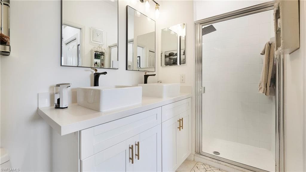 1685 Morning Sun Ln E24, Naples, FL 34119-18