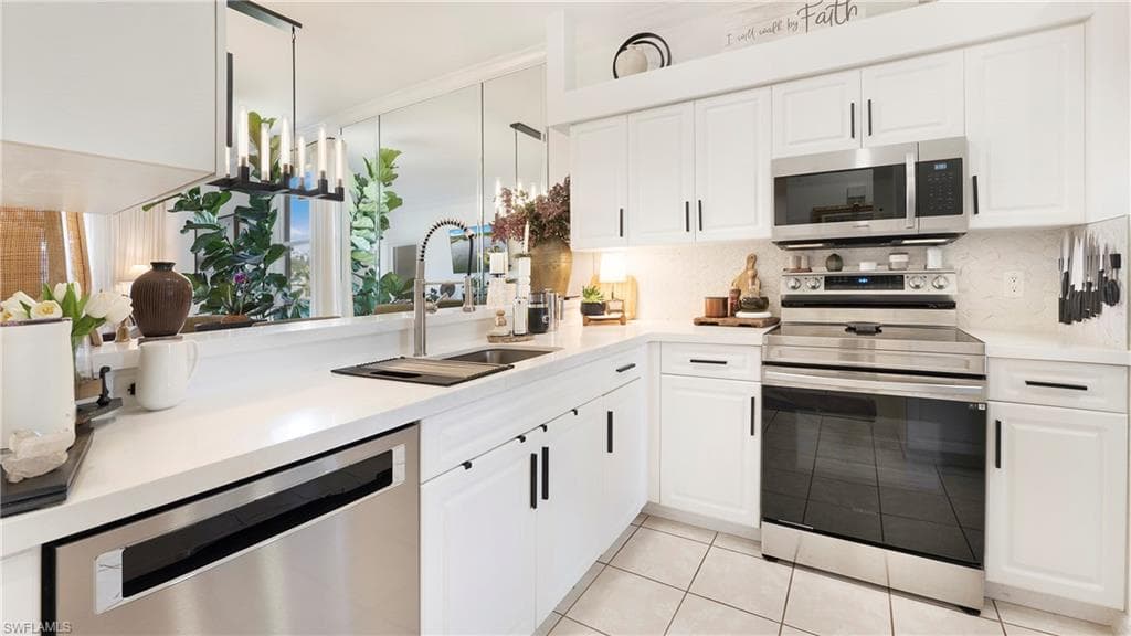 1685 Morning Sun Ln E24, Naples, FL 34119-7