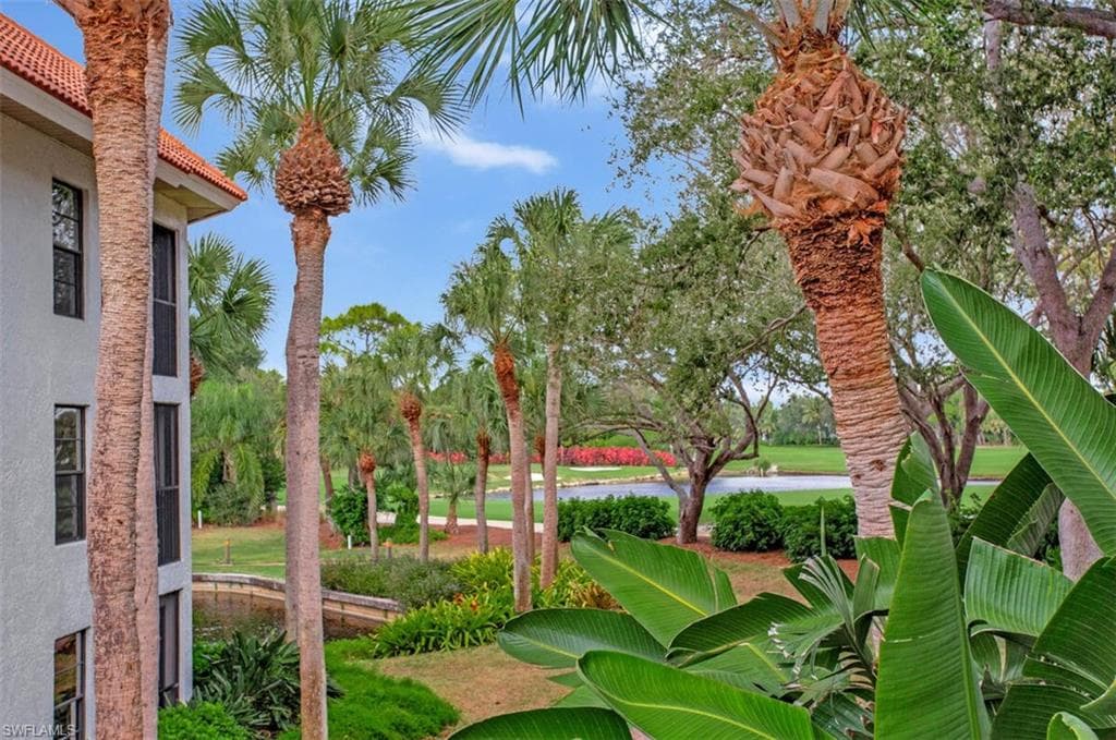 5880 Via Lugano 201, Naples, FL 34108-30