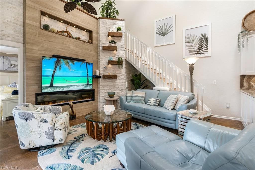 4112 Covey Run 2a, Naples, FL 34109-1