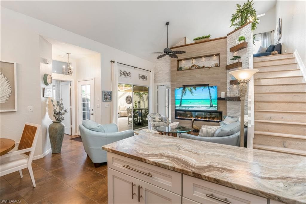 4112 Covey Run 2a, Naples, FL 34109-3