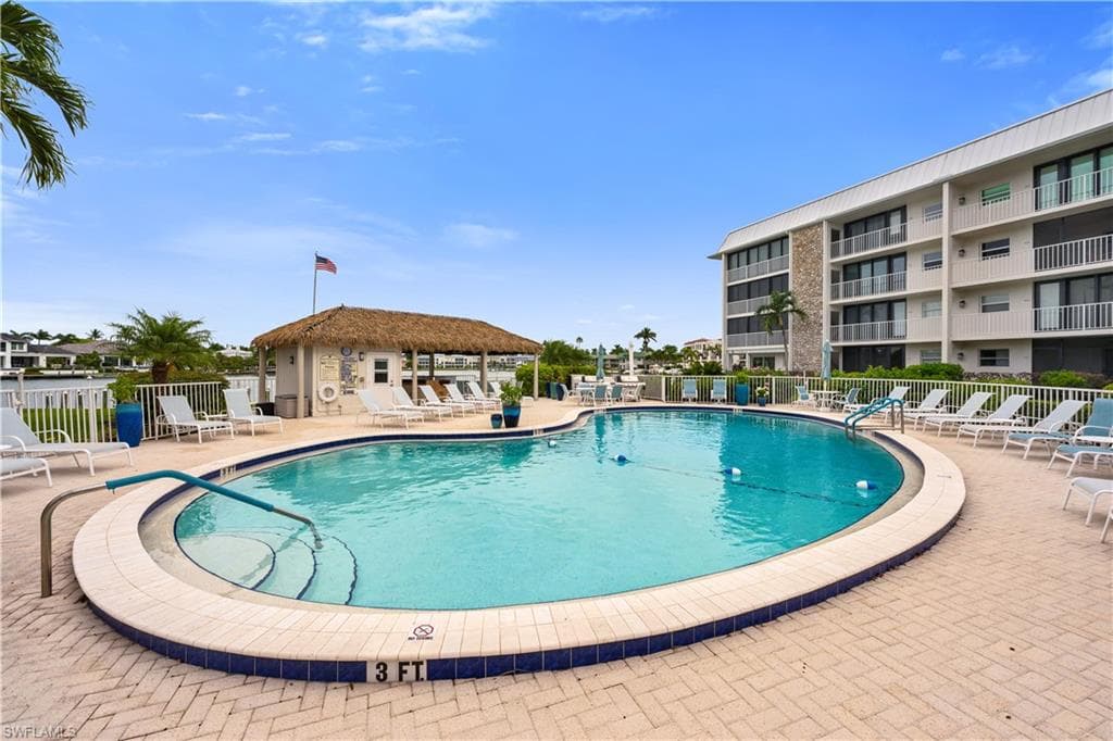 3000 Gulf Shore Blvd N 113, Naples, FL 34103-8