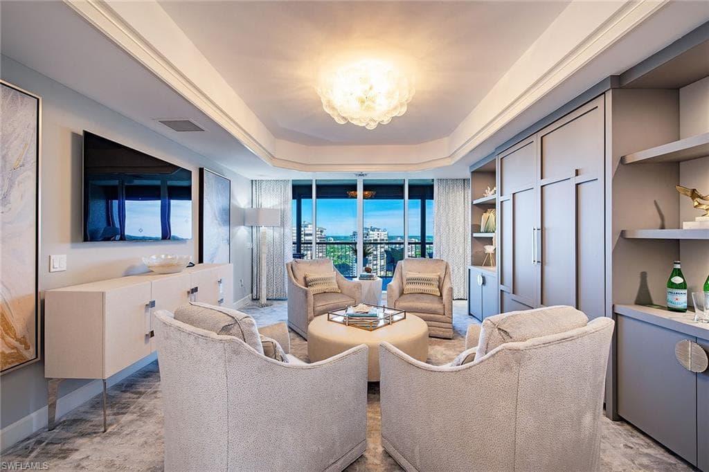 8473 Bay Colony Dr 2002, Naples, FL 34108-8