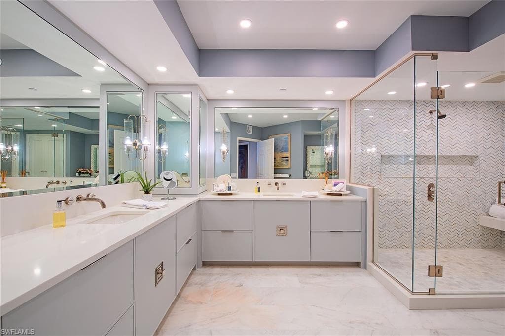 8473 Bay Colony Dr 2002, Naples, FL 34108-13