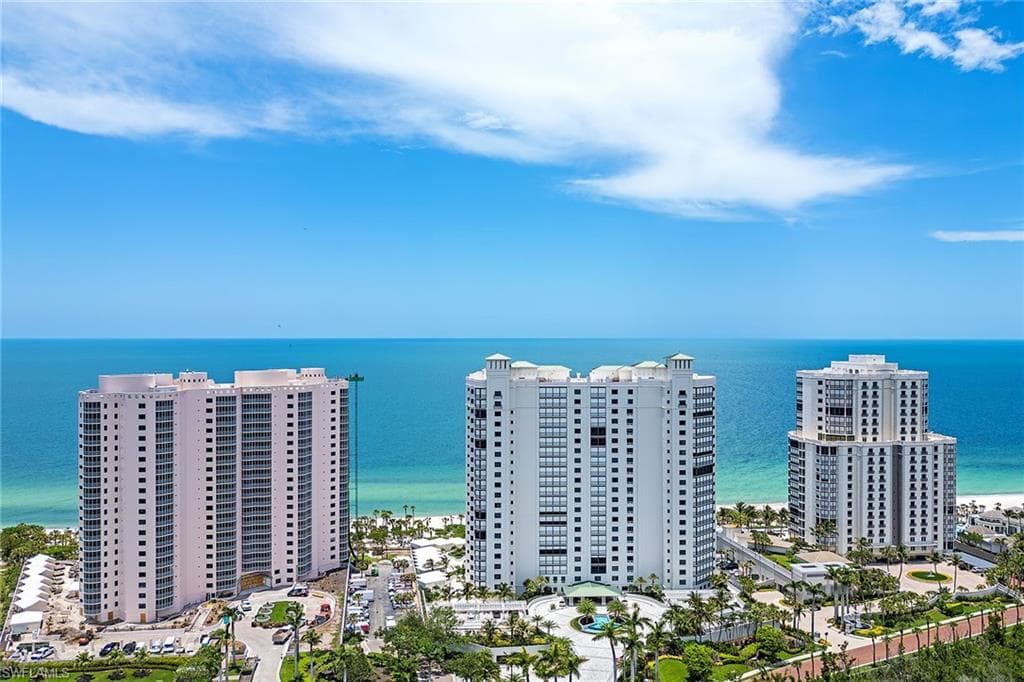 8473 Bay Colony Dr 2002, Naples, FL 34108-14