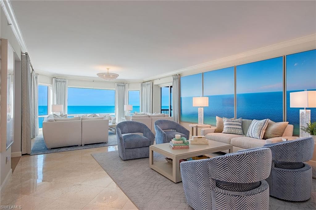 8473 Bay Colony Dr 2002, Naples, FL 34108-7