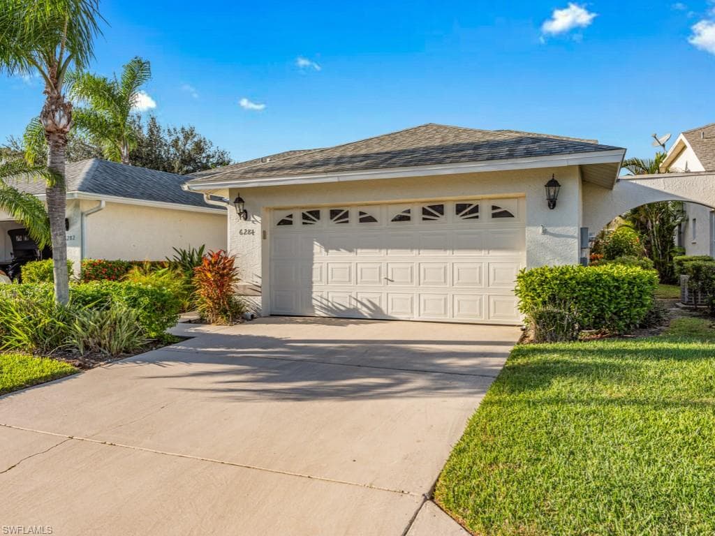 6284 Shadowood Cir 1602, Naples, FL 34112-2