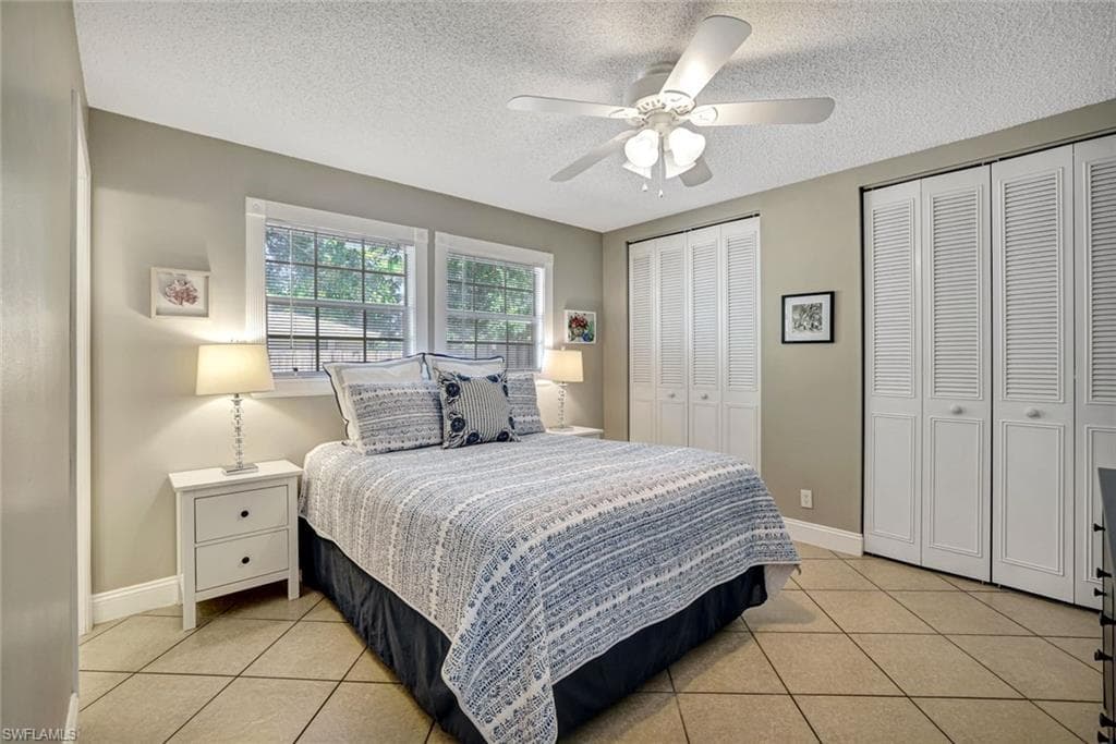 2840 14th St N, Naples, FL 34103-8