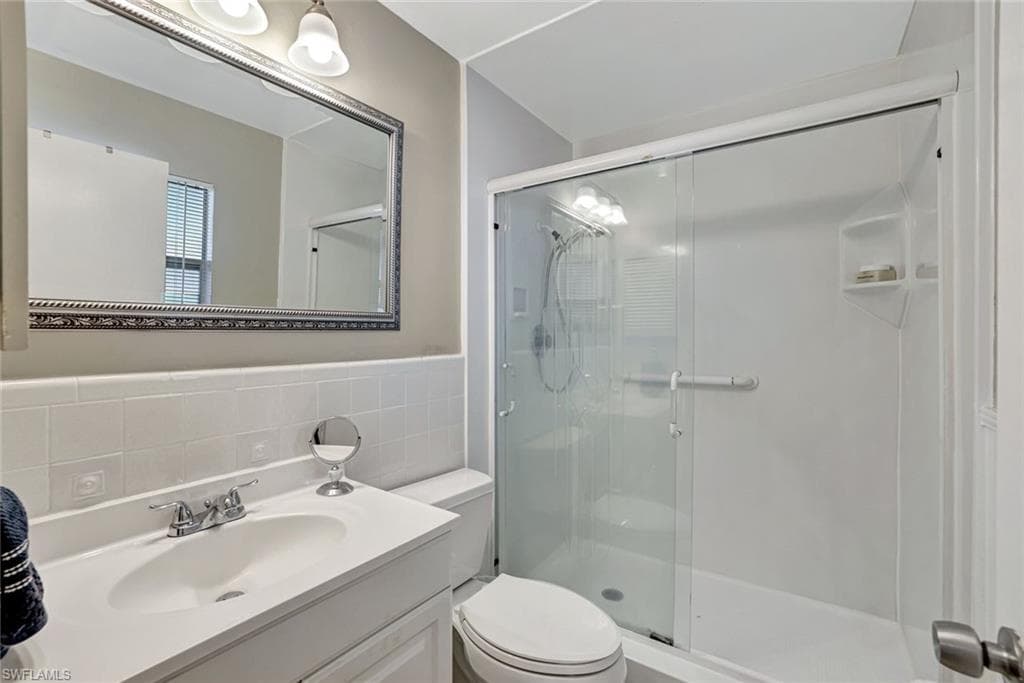 2840 14th St N, Naples, FL 34103-9