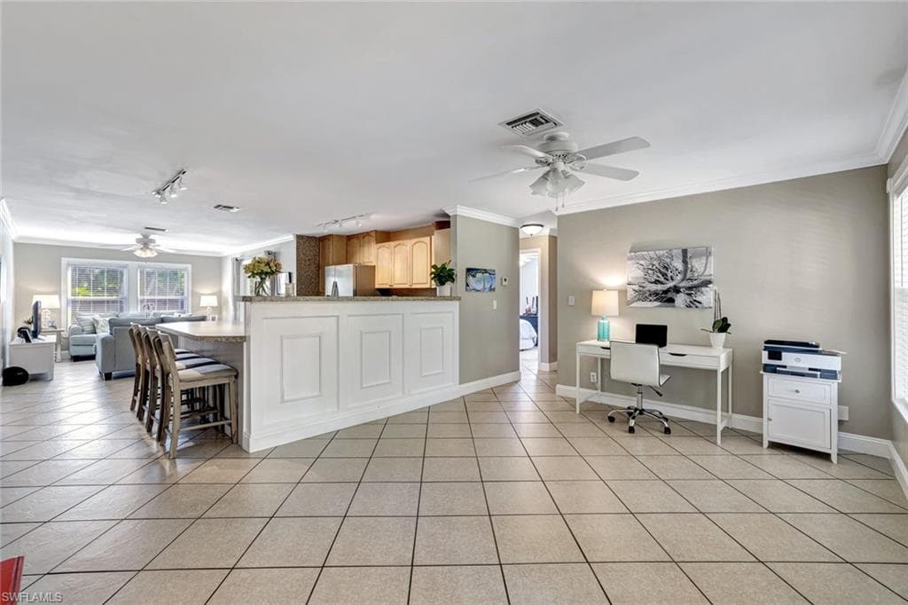 2840 14th St N, Naples, FL 34103-7