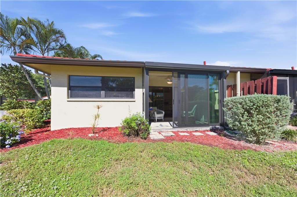 2060 Pine Isle Ln 2060, Naples, FL 34112-32