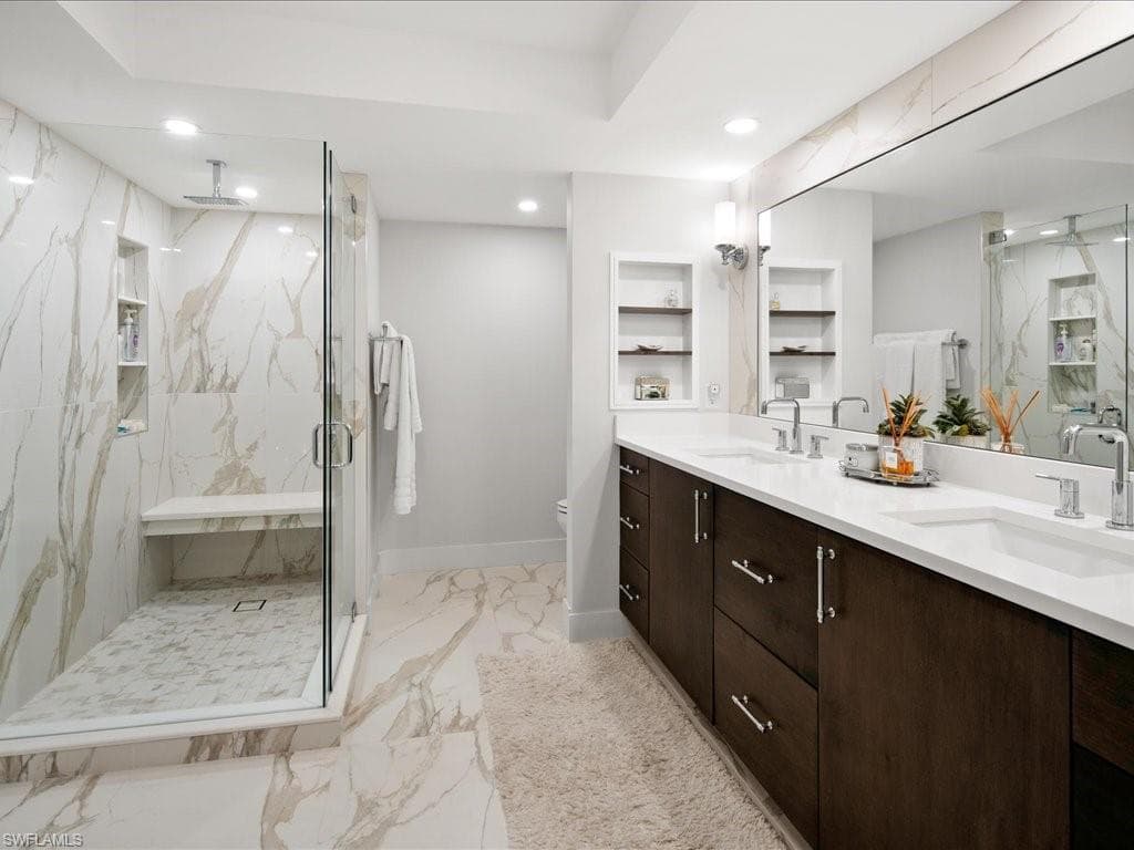 2386 Gulf Shore Blvd N 104, Naples, FL 34103-14