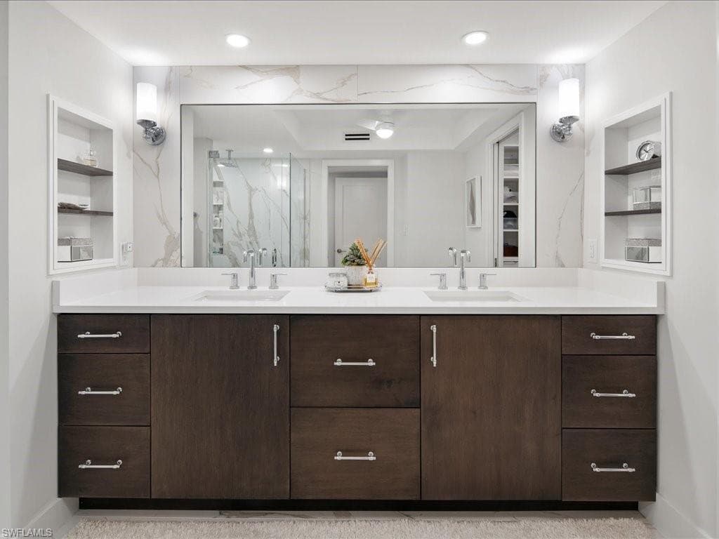 2386 Gulf Shore Blvd N 104, Naples, FL 34103-15