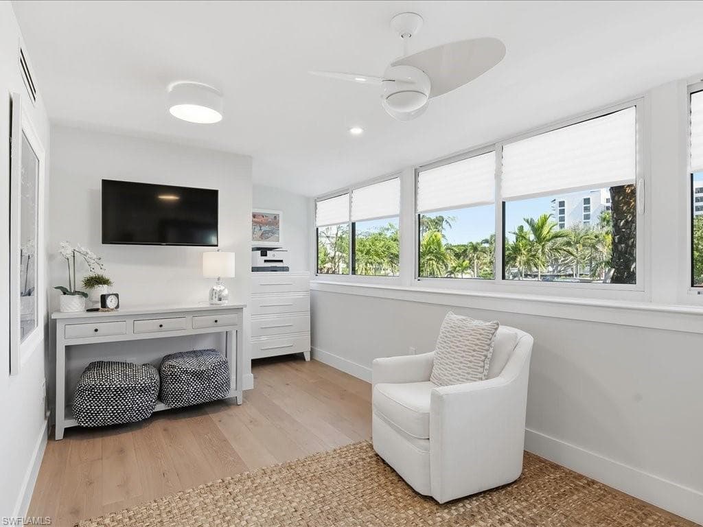 2386 Gulf Shore Blvd N 104, Naples, FL 34103-19