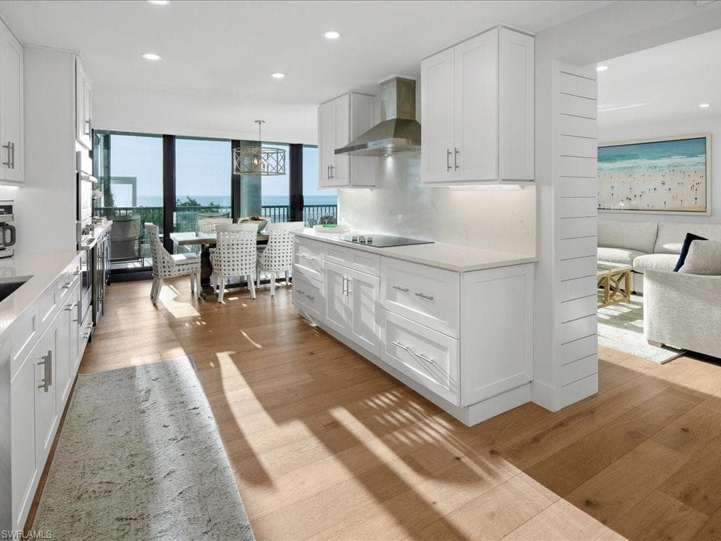 2386 Gulf Shore Blvd N 104, Naples, FL 34103-5