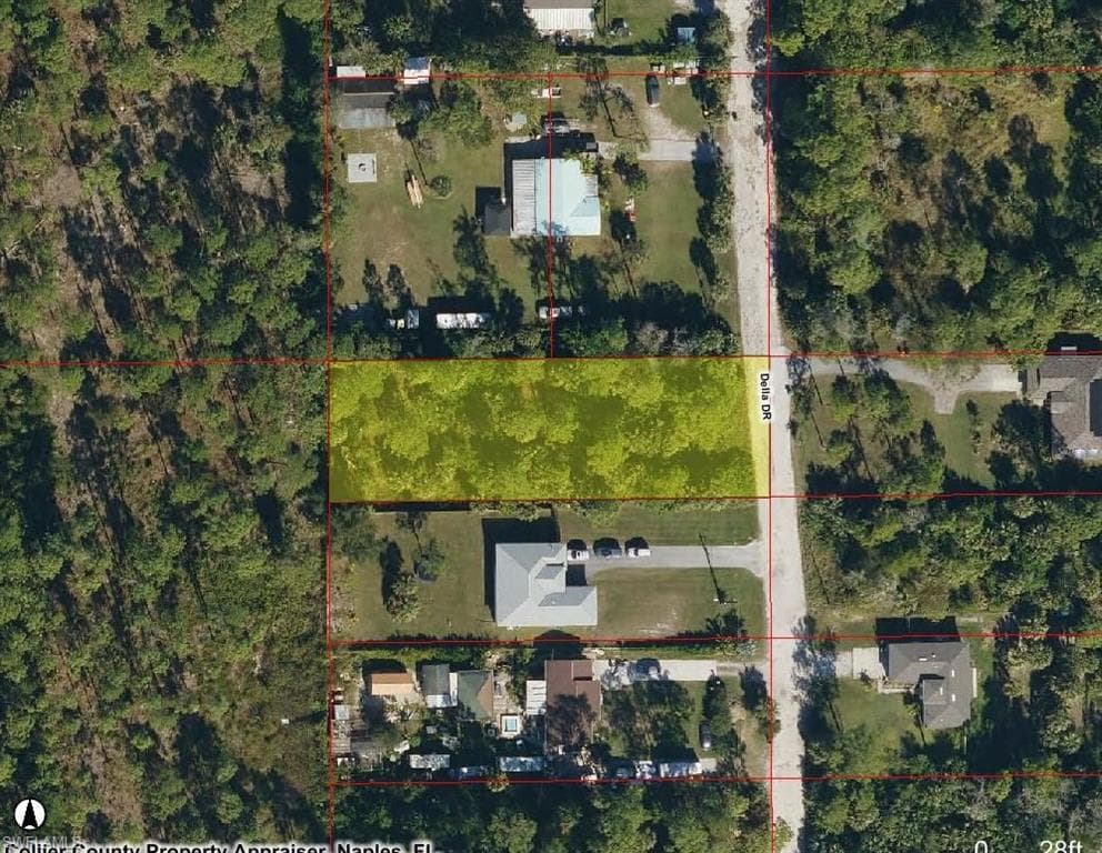 Della Dr, Naples, FL 34117-1