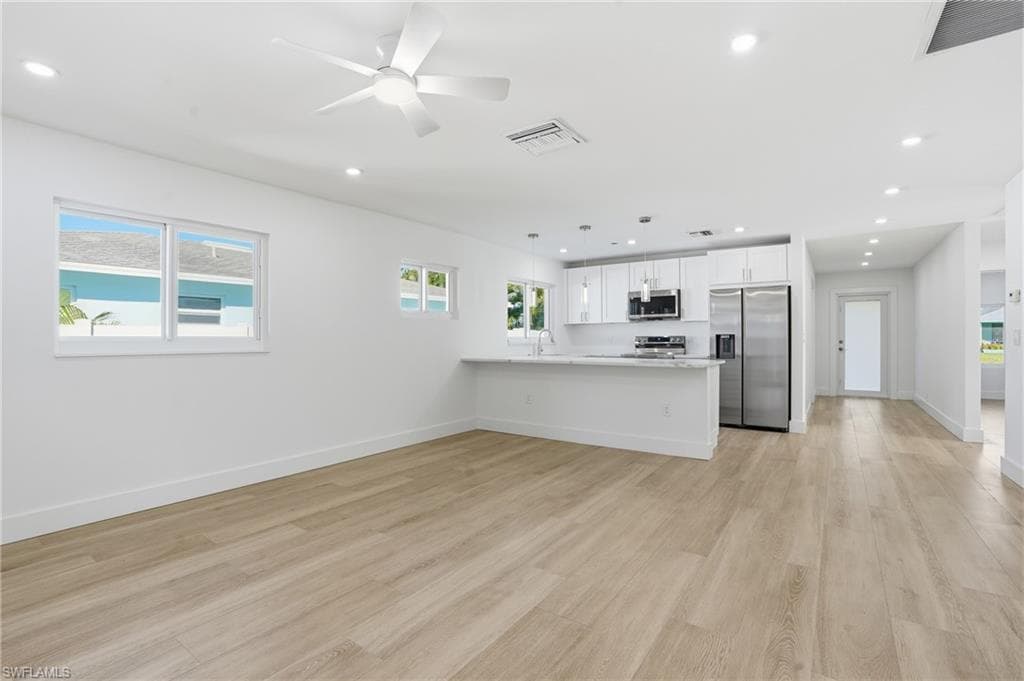 814 101st Ave N, Naples, FL 34108-10