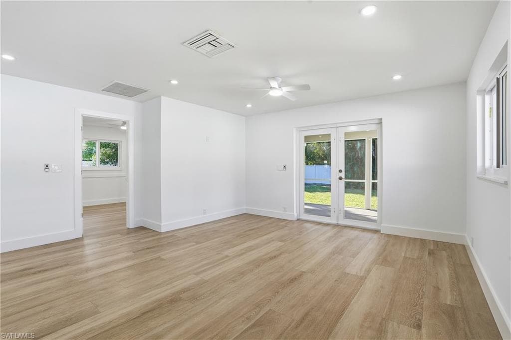 814 101st Ave N, Naples, FL 34108-12