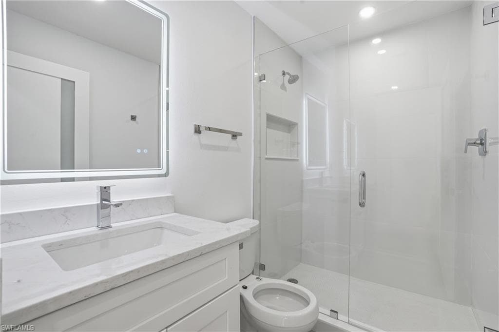 814 101st Ave N, Naples, FL 34108-29