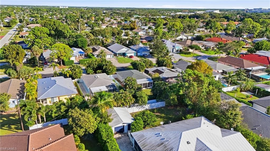 814 101st Ave N, Naples, FL 34108-42