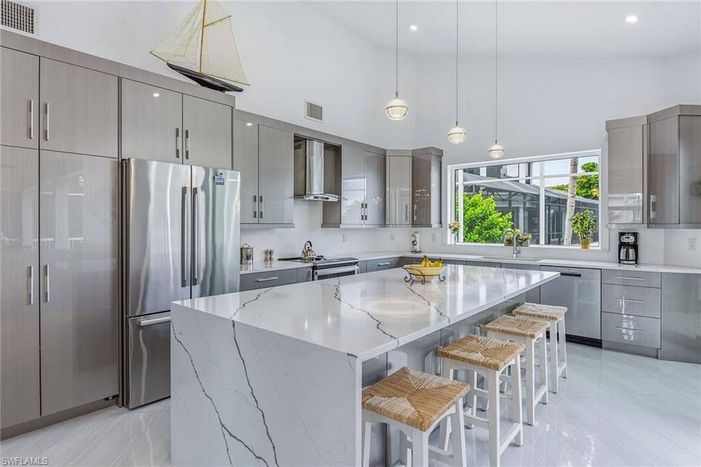 200 Barfield Dr, Marco Island, FL 34145-2