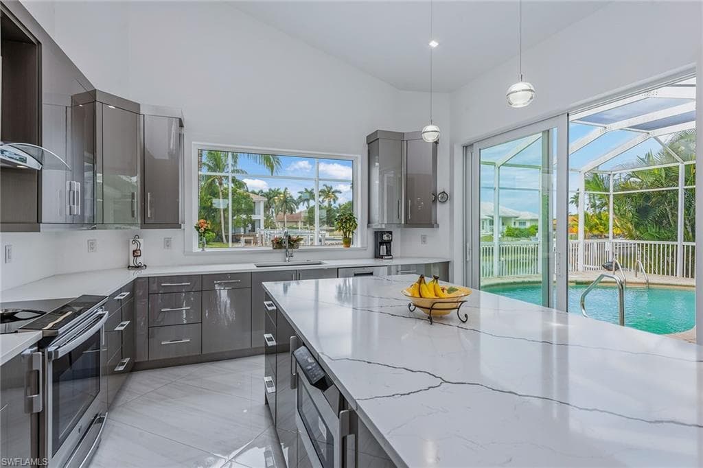 200 Barfield Dr, Marco Island, FL 34145-3