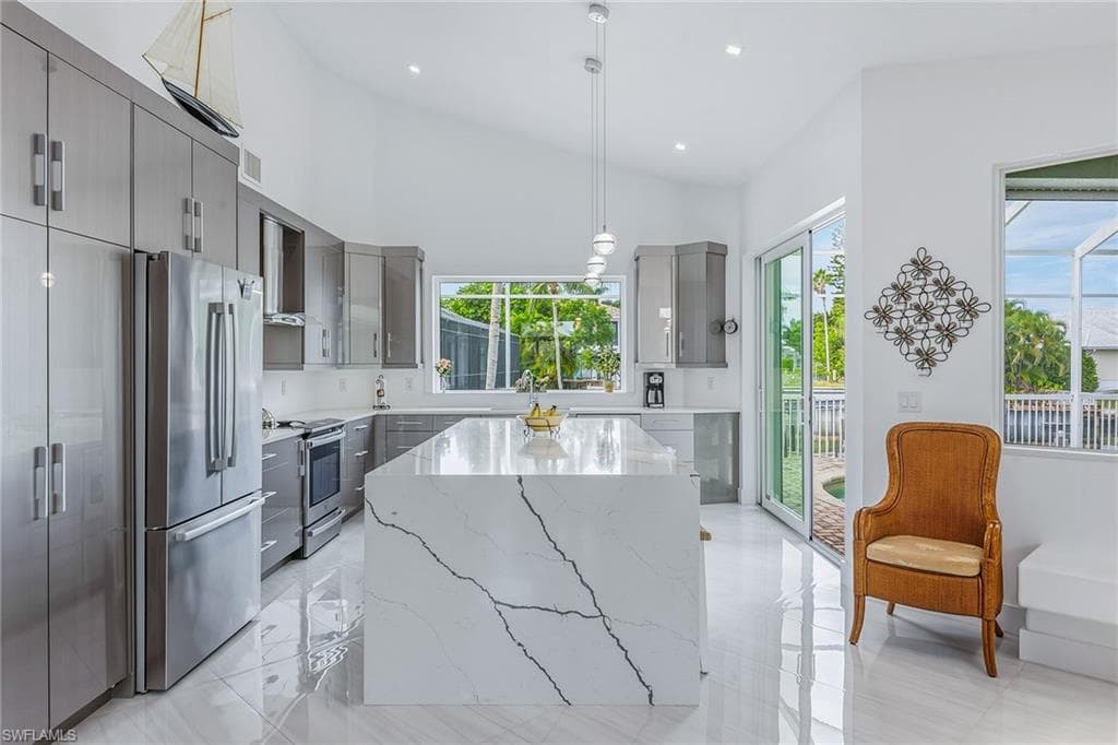 200 Barfield Dr, Marco Island, FL 34145-4