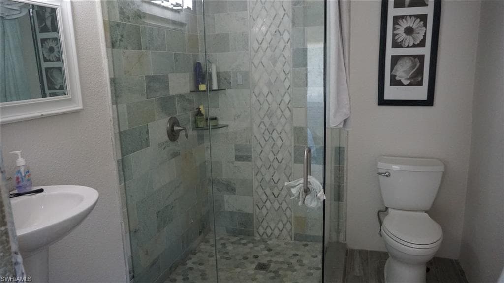 123 Standish Cir, North Fort Myers, FL 33903-15