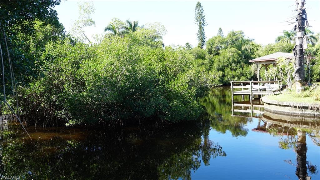 123 Standish Cir, North Fort Myers, FL 33903-4