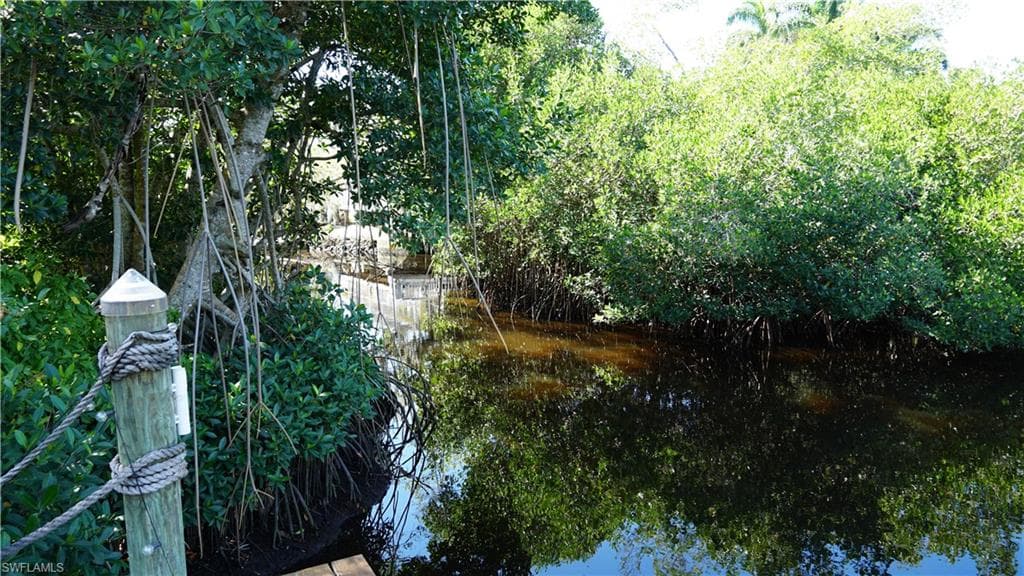 123 Standish Cir, North Fort Myers, FL 33903-5