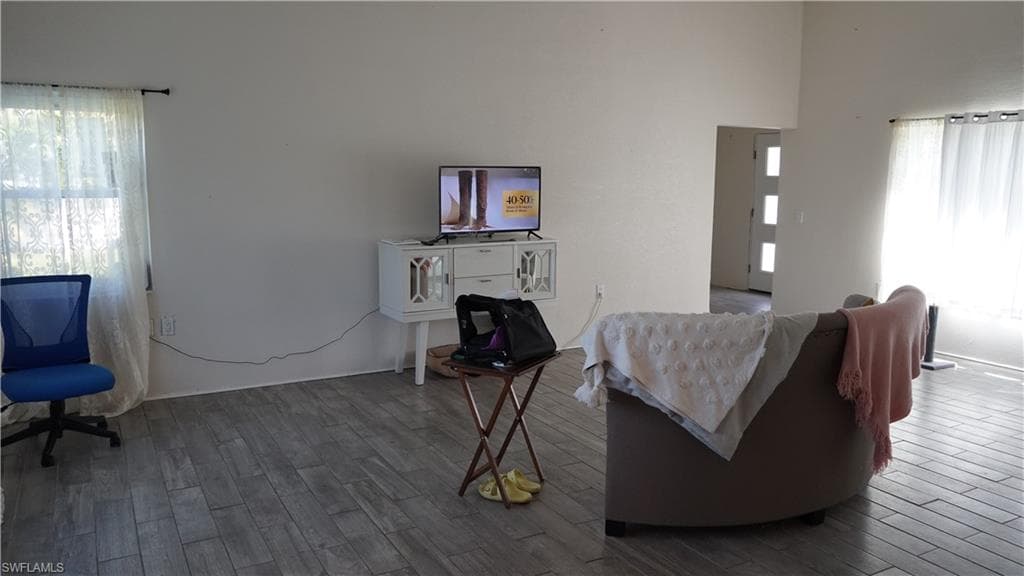 123 Standish Cir, North Fort Myers, FL 33903-7