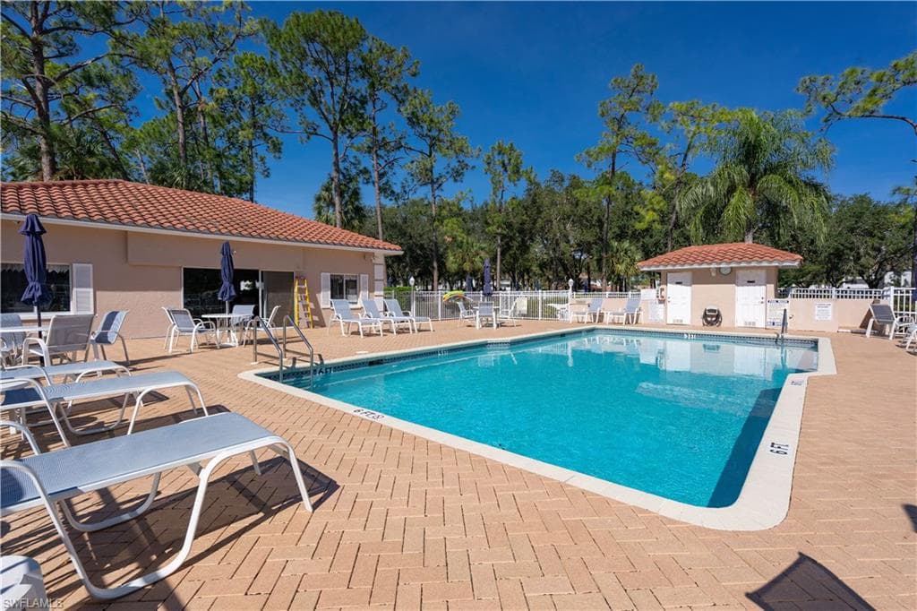 5950 Amherst Dr A104, Naples, FL 34112-21