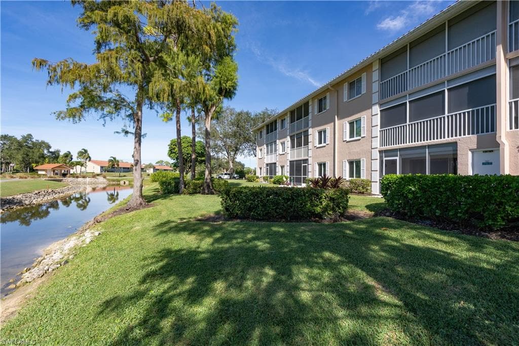 5950 Amherst Dr A104, Naples, FL 34112-32