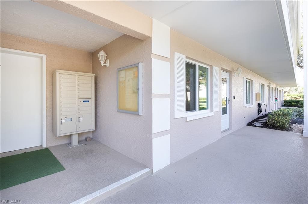 5950 Amherst Dr A104, Naples, FL 34112-2