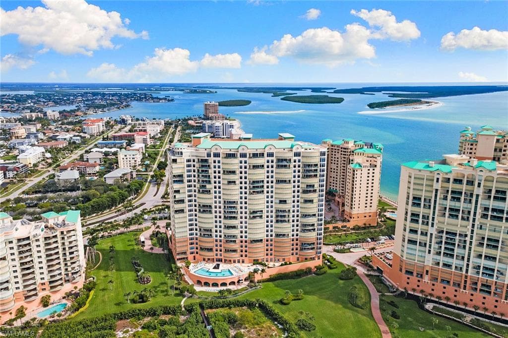 940 Cape Marco Dr 2006, Marco Island, FL 34145-10