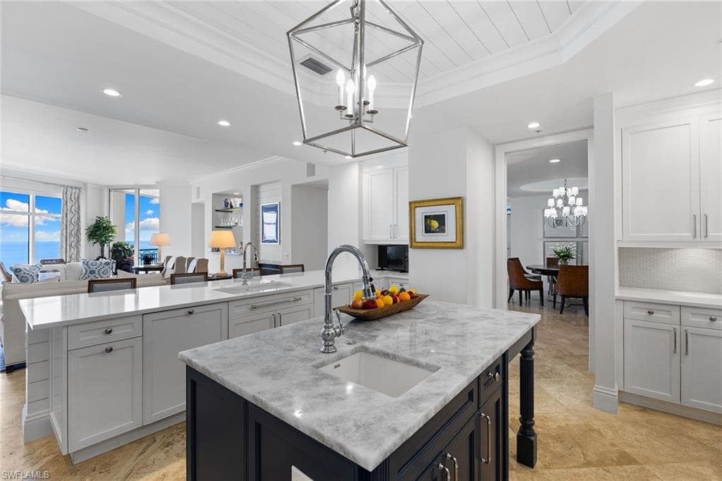 940 Cape Marco Dr 2006, Marco Island, FL 34145-21