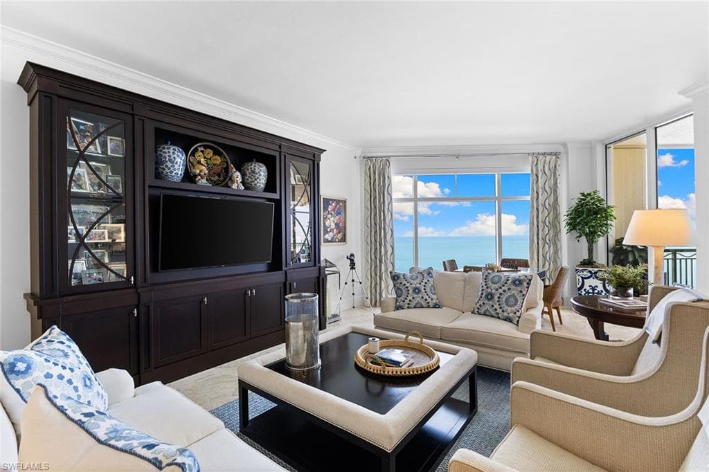 940 Cape Marco Dr 2006, Marco Island, FL 34145-24