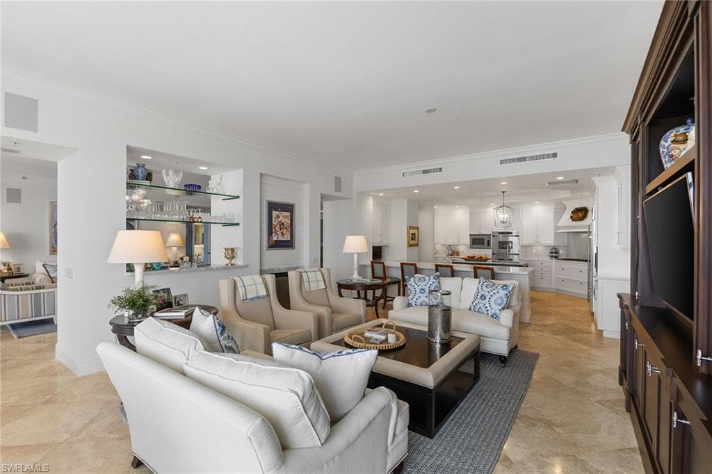 940 Cape Marco Dr 2006, Marco Island, FL 34145-30