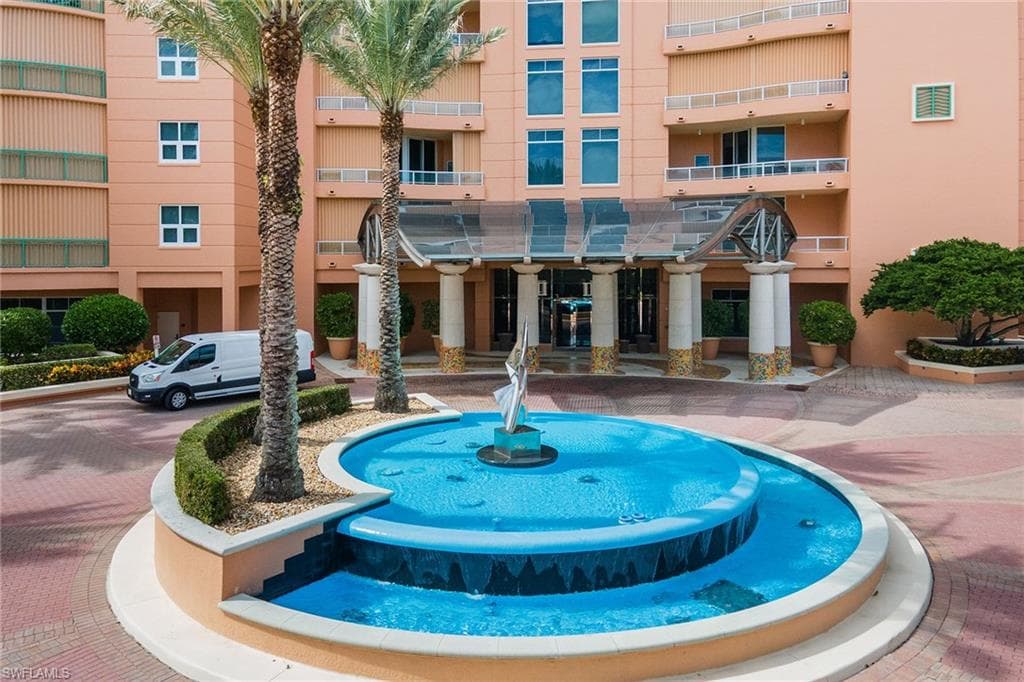 940 Cape Marco Dr 2006, Marco Island, FL 34145-3