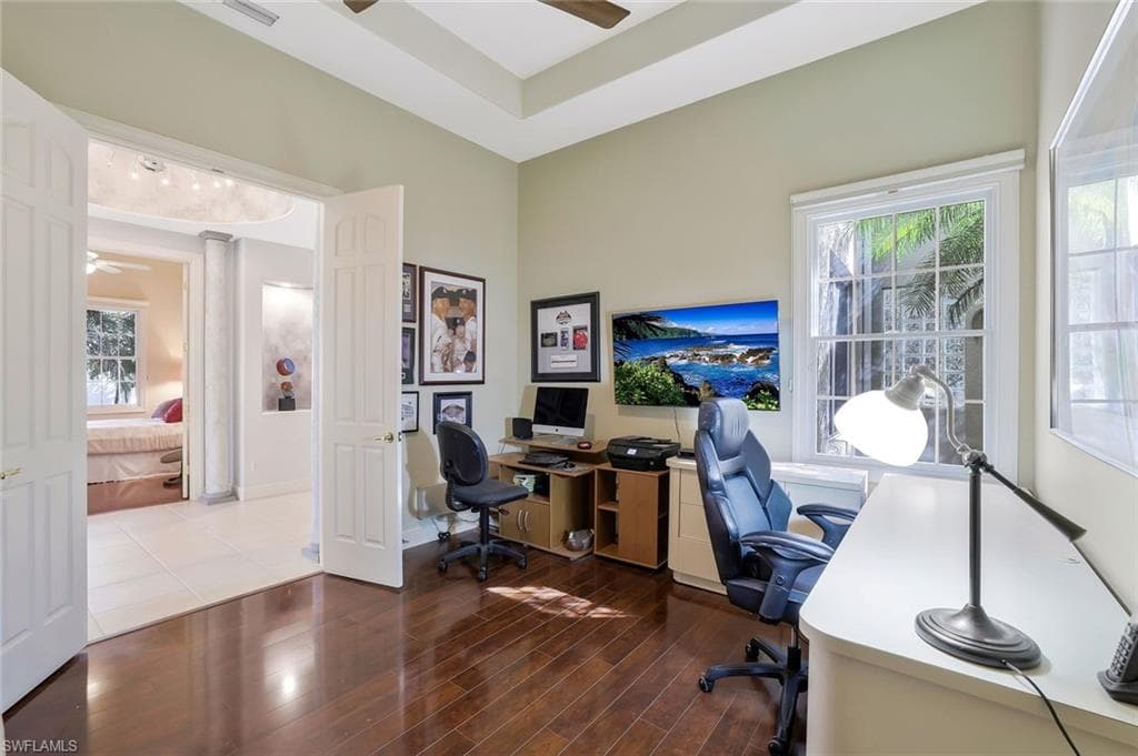 910 Villa Florenza Dr, Naples, FL 34119-17