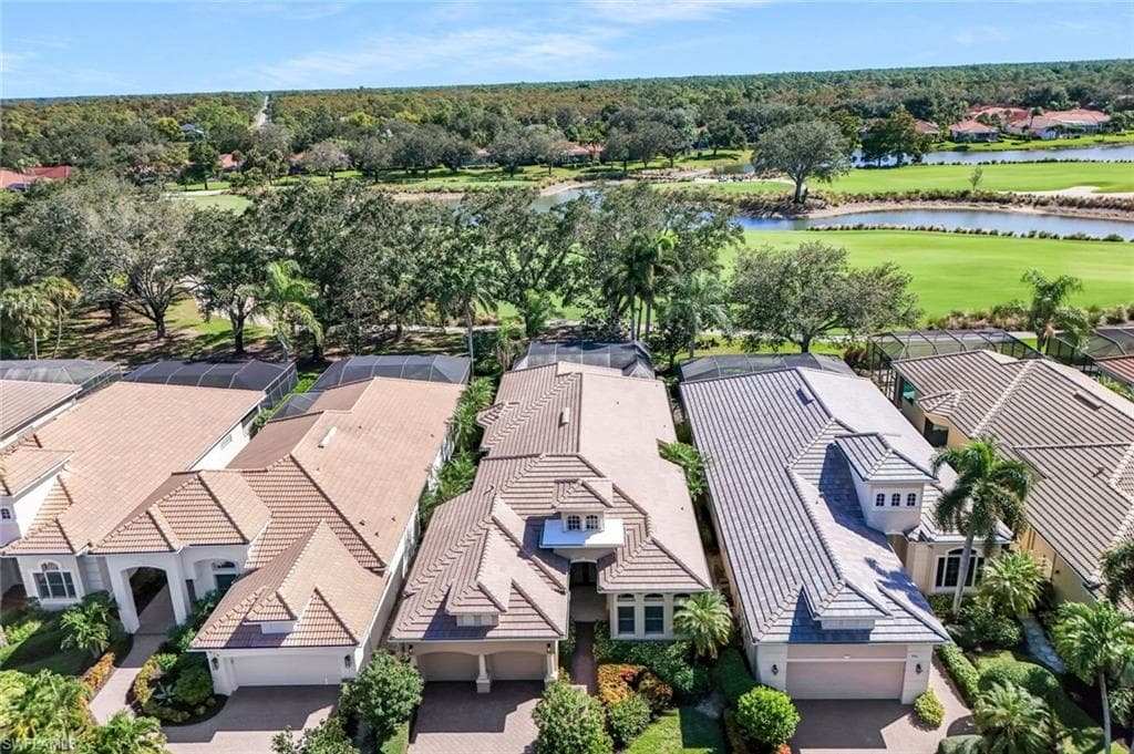 910 Villa Florenza Dr, Naples, FL 34119-22