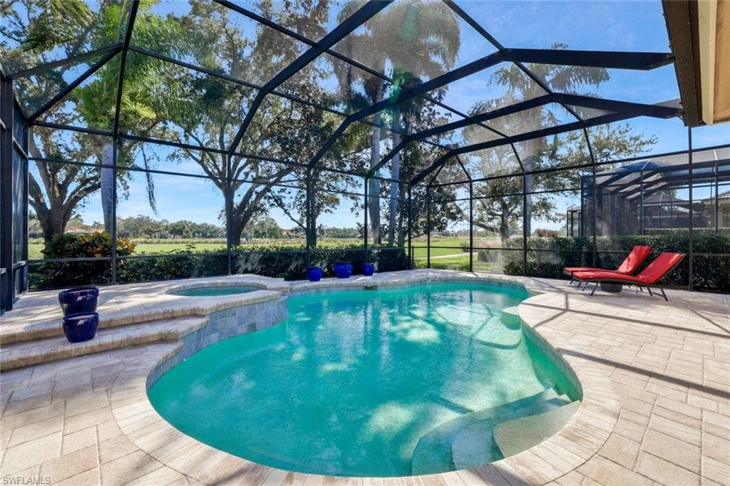 910 Villa Florenza Dr, Naples, FL 34119-23