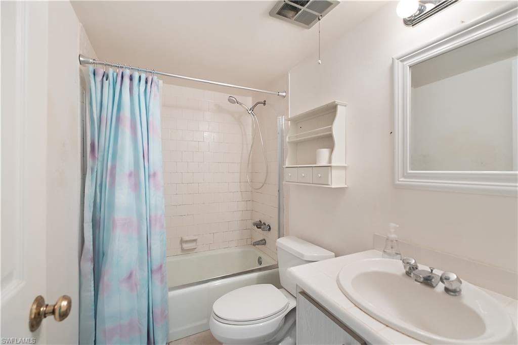 1086 Forest Lakes Dr 9305, Naples, FL 34105-9