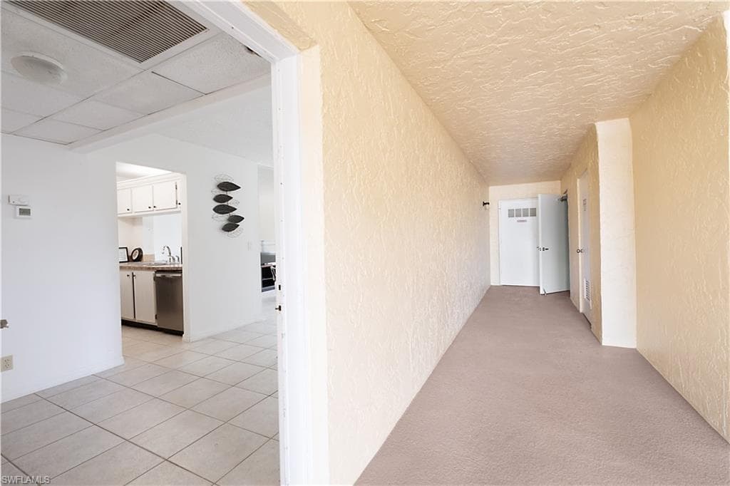 1086 Forest Lakes Dr 9305, Naples, FL 34105-10