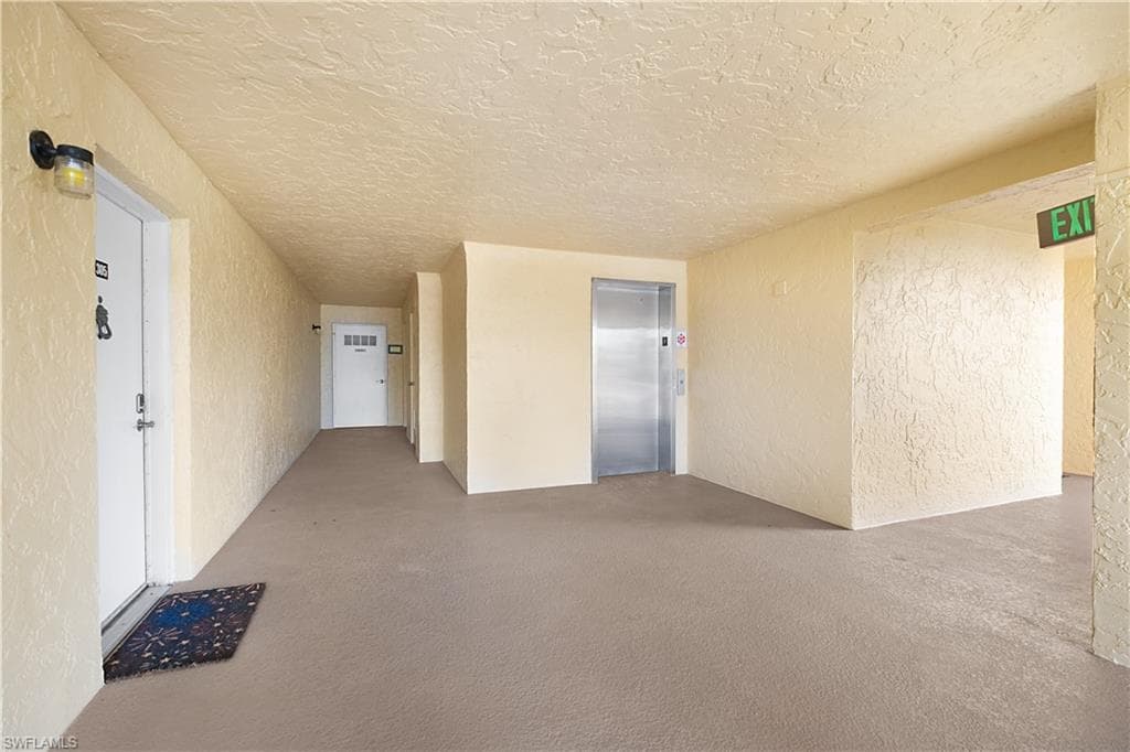 1086 Forest Lakes Dr 9305, Naples, FL 34105-11