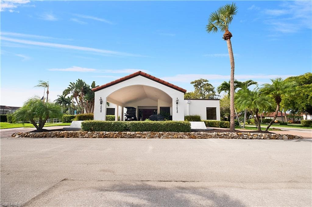 1086 Forest Lakes Dr 9305, Naples, FL 34105-14