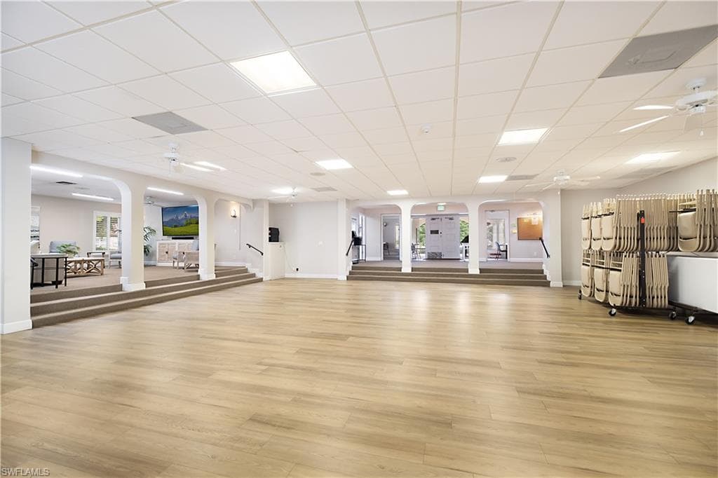 1086 Forest Lakes Dr 9305, Naples, FL 34105-19